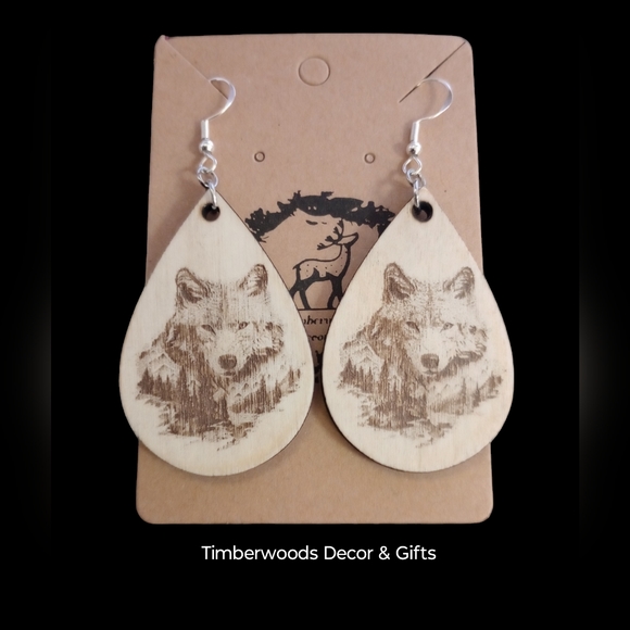 Mountain Wolf Earrings - Picture 4 of 4